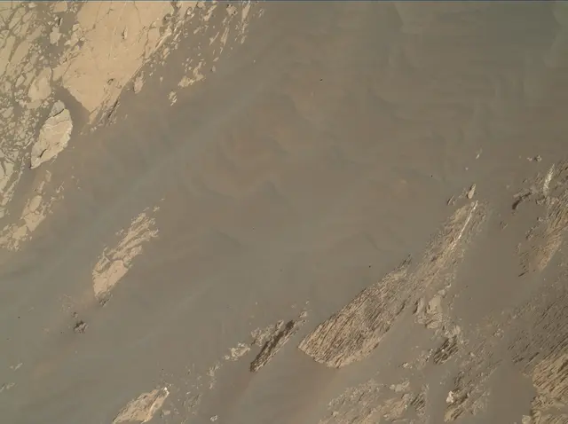 Sol 3070: Mars Hand Lens Imager (MAHLI)