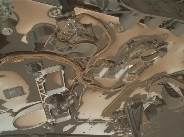 Sol 3070: Mars Hand Lens Imager (MAHLI)