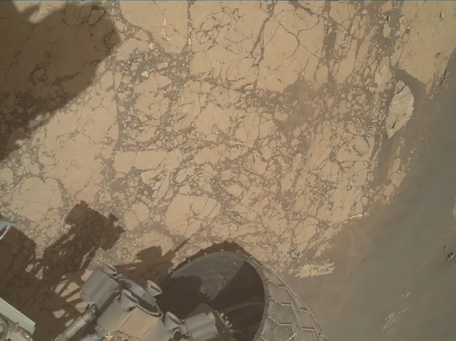 Sol 3070: Mars Hand Lens Imager (MAHLI)
