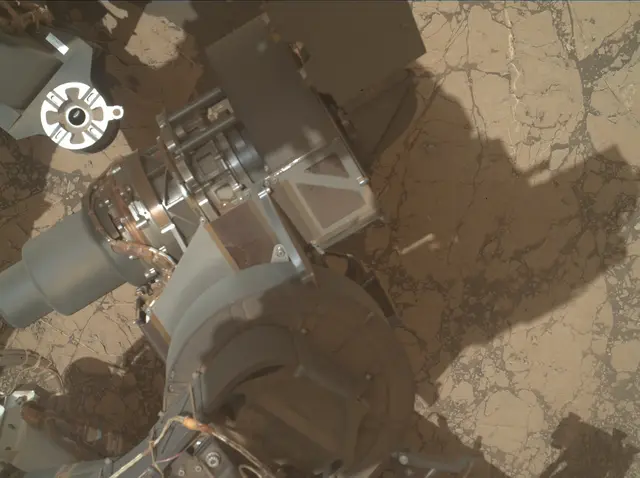 Sol 3070: Mars Hand Lens Imager (MAHLI)