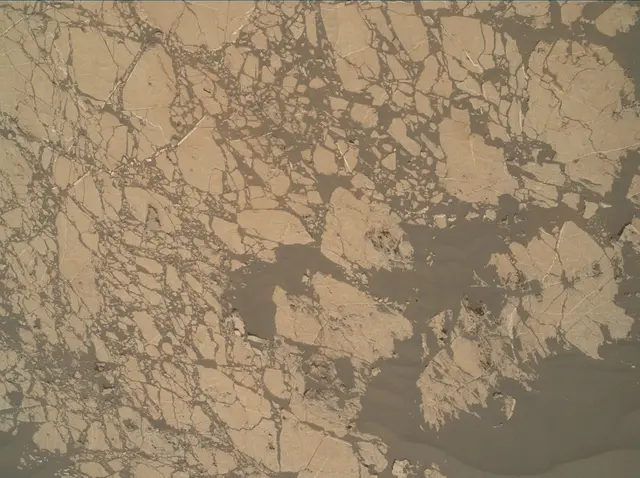 Sol 3070: Mars Hand Lens Imager (MAHLI)