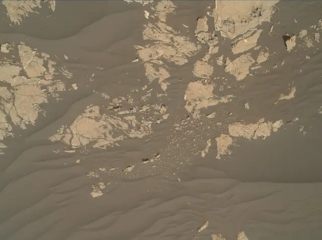 Sol 3070: Mars Hand Lens Imager (MAHLI)