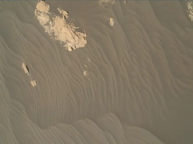 Sol 3070: Mars Hand Lens Imager (MAHLI)