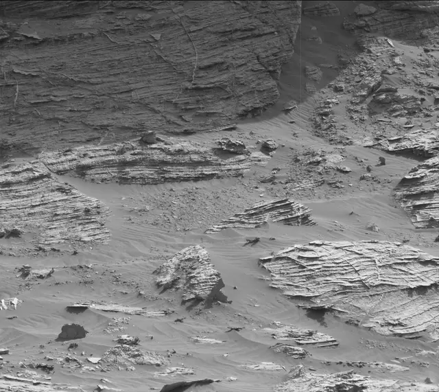 Sol 3074: Mast Camera (Mastcam)