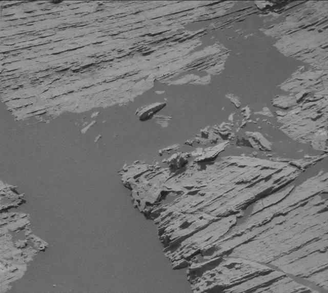 Sol 3074: Mast Camera (Mastcam)