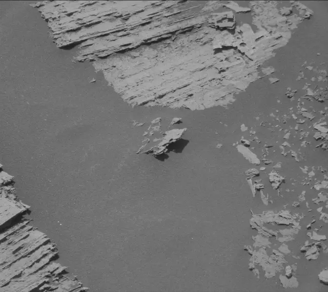 Sol 3074: Mast Camera (Mastcam)