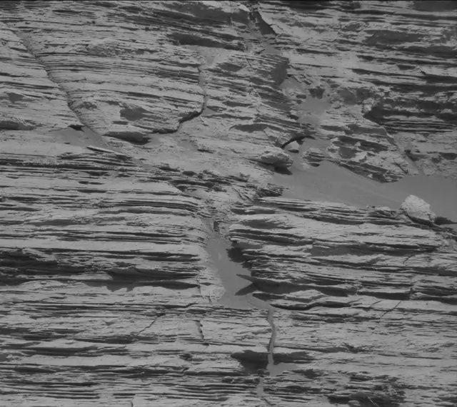 Sol 3074: Mast Camera (Mastcam)