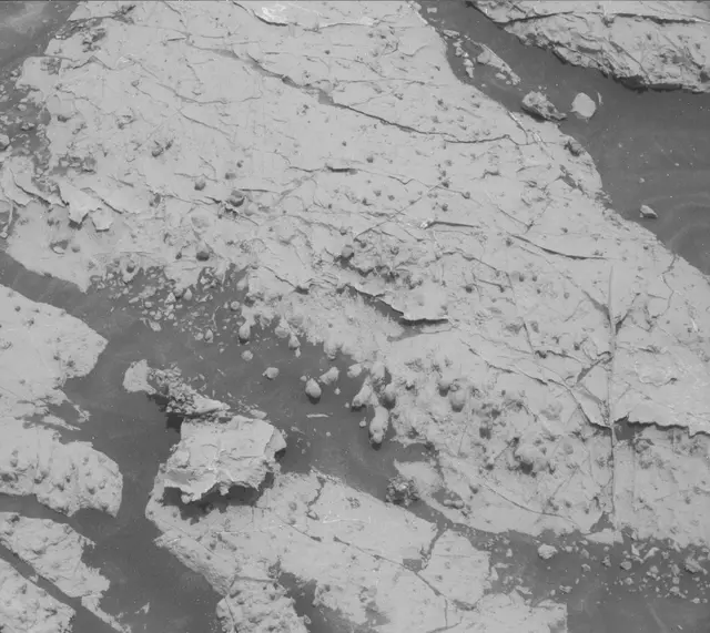 Sol 3076: Mast Camera (Mastcam)