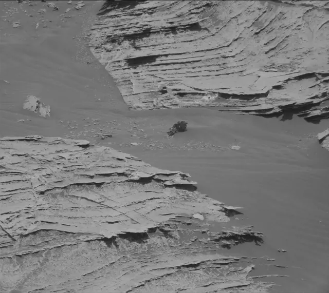 Sol 3076: Mast Camera (Mastcam)