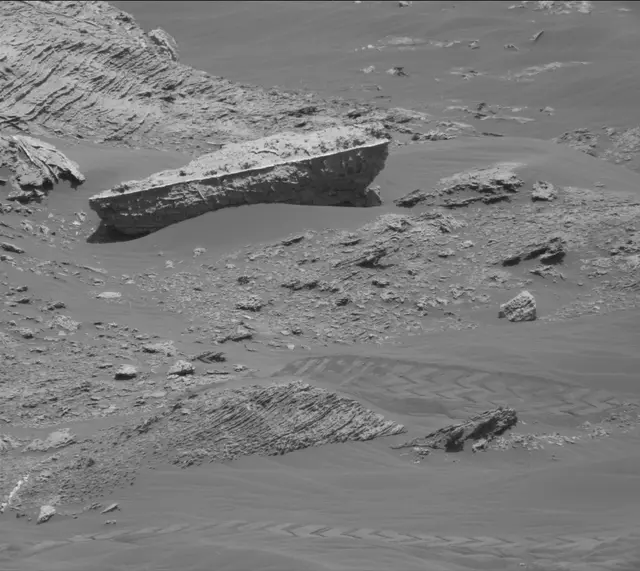 Sol 3076: Mast Camera (Mastcam)