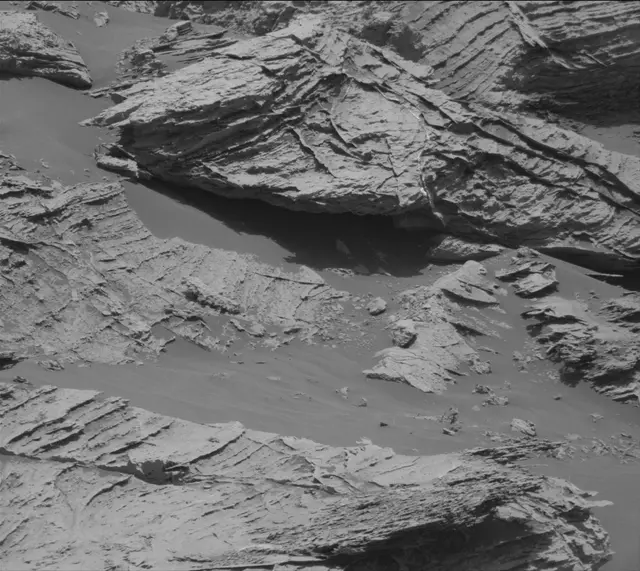 Sol 3076: Mast Camera (Mastcam)