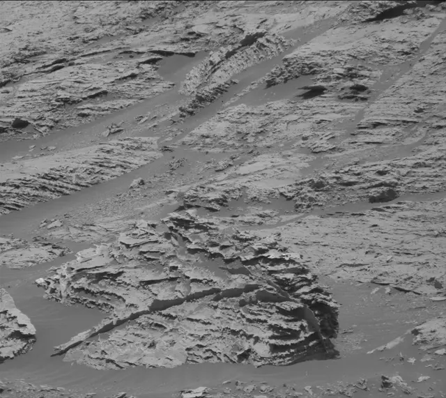 Sol 3076: Mast Camera (Mastcam)
