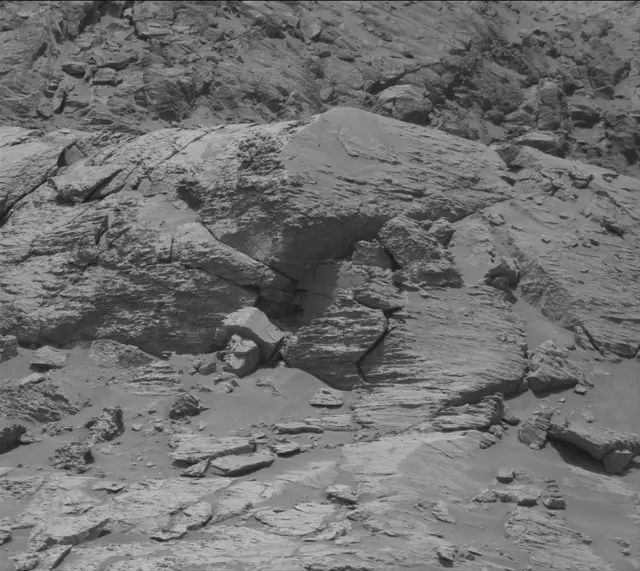Sol 3076: Mast Camera (Mastcam)