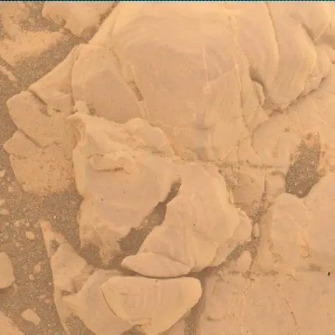 Sol 3076: Mars Hand Lens Imager (MAHLI)