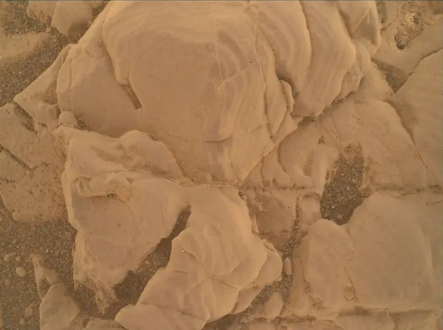 Sol 3076: Mars Hand Lens Imager (MAHLI)