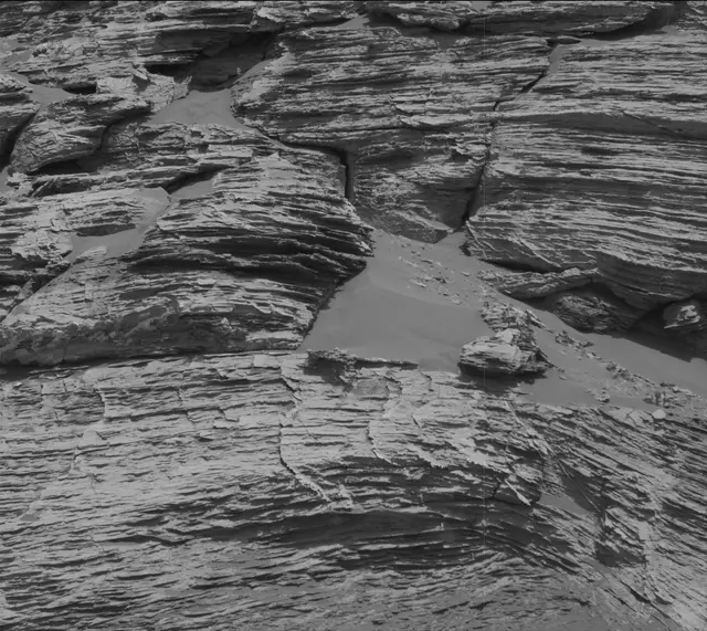 Sol 3078: Mast Camera (Mastcam)