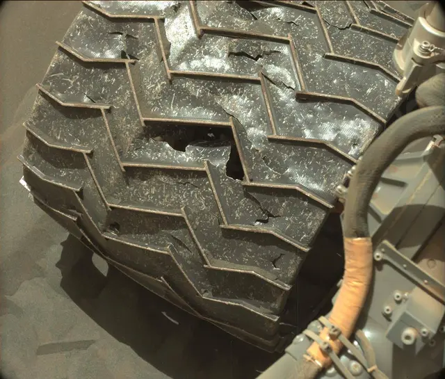 Sol 3079: Mast Camera (Mastcam)