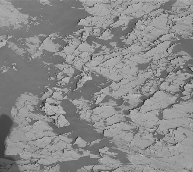 Sol 3079: Mast Camera (Mastcam)