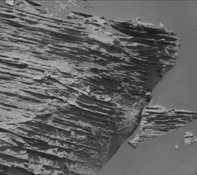 Sol 3079: Mast Camera (Mastcam)