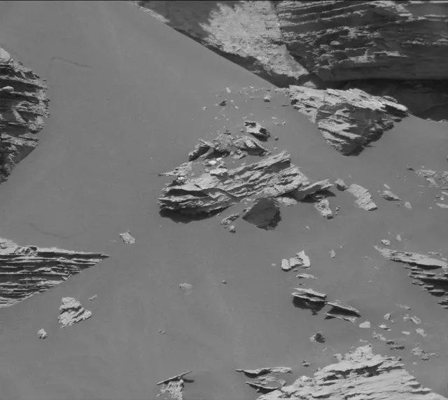 Sol 3079: Mast Camera (Mastcam)