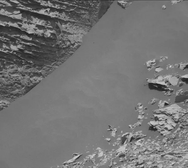 Sol 3079: Mast Camera (Mastcam)