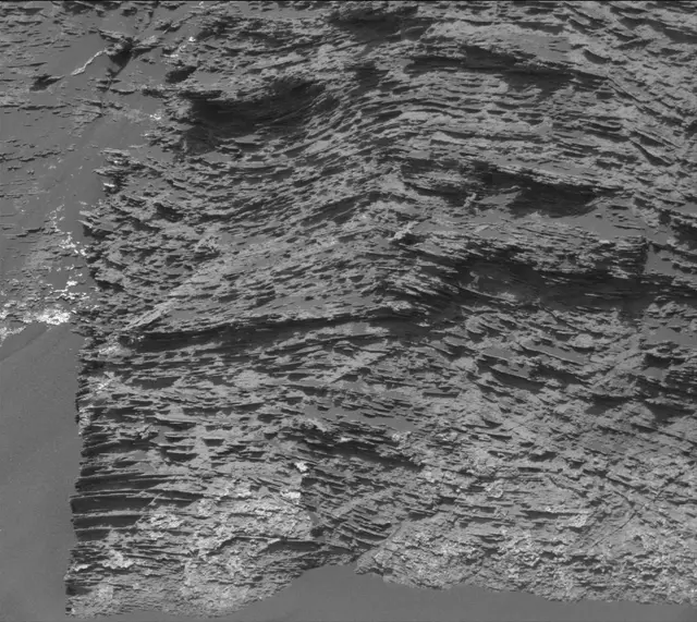 Sol 3079: Mast Camera (Mastcam)
