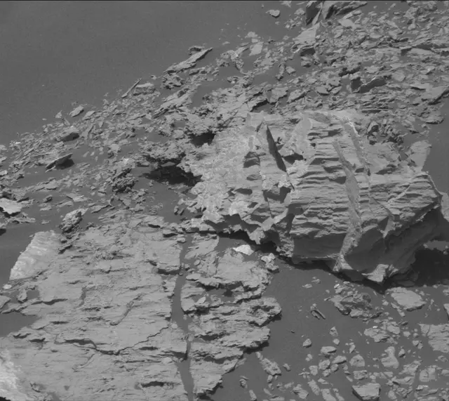 Sol 3079: Mast Camera (Mastcam)