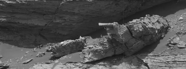 Sol 3081: Mast Camera (Mastcam)