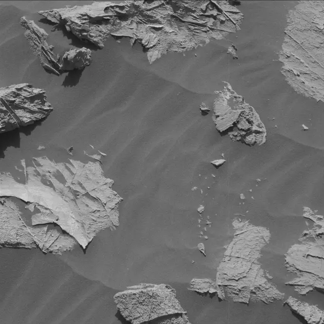 Sol 3081: Mast Camera (Mastcam)