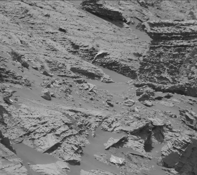 Sol 3081: Mast Camera (Mastcam)