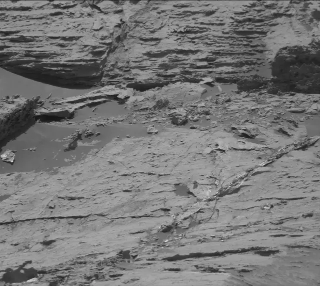 Sol 3081: Mast Camera (Mastcam)