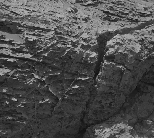 Sol 3081: Mast Camera (Mastcam)