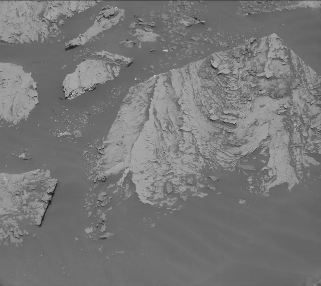 Sol 3083: Mast Camera (Mastcam)