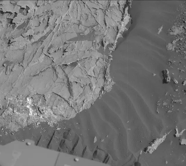 Sol 3083: Mast Camera (Mastcam)