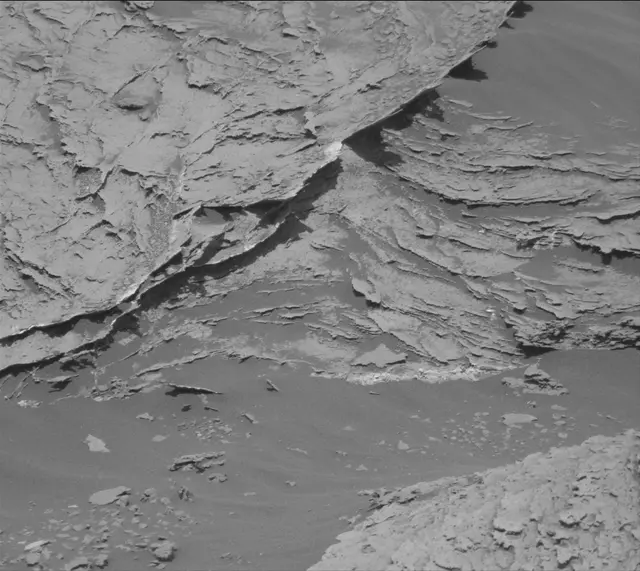 Sol 3083: Mast Camera (Mastcam)