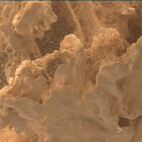 Sol 3083: Mars Hand Lens Imager (MAHLI)