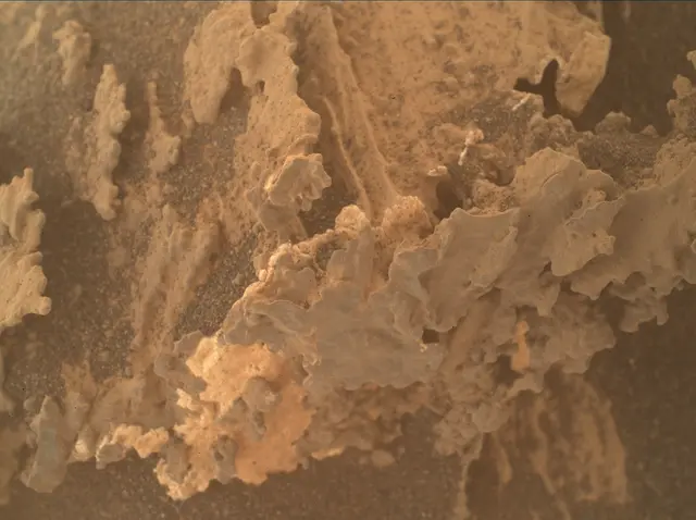 Sol 3083: Mars Hand Lens Imager (MAHLI)