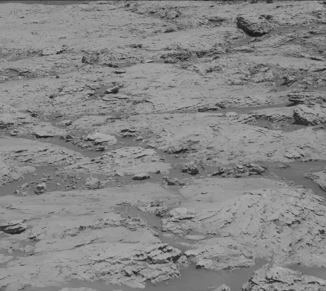 Sol 3085: Mast Camera (Mastcam)