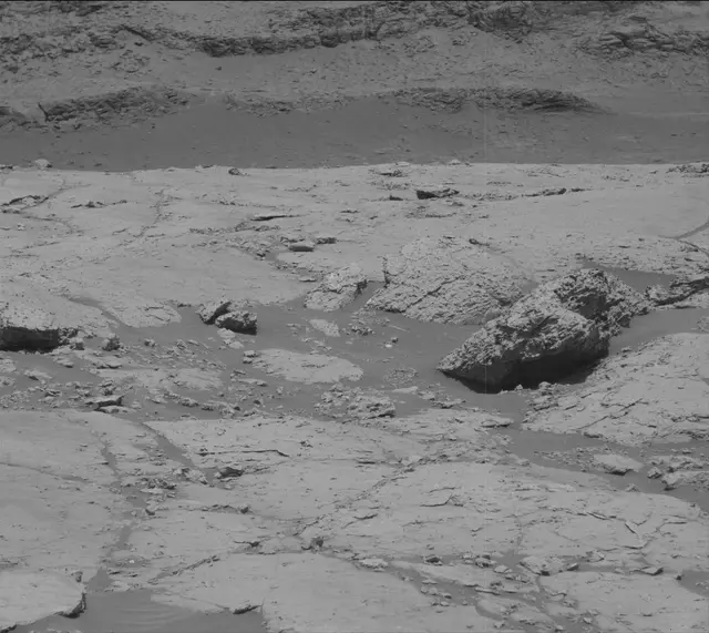 Sol 3085: Mast Camera (Mastcam)