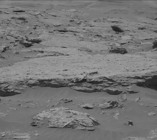 Sol 3085: Mast Camera (Mastcam)