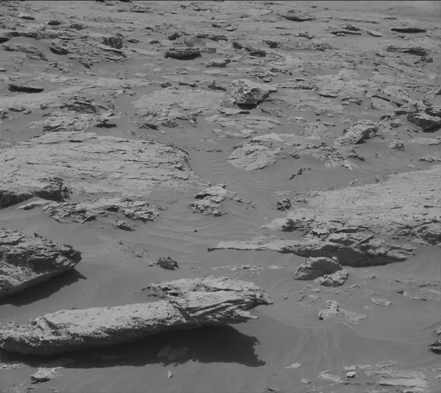 Sol 3085: Mast Camera (Mastcam)