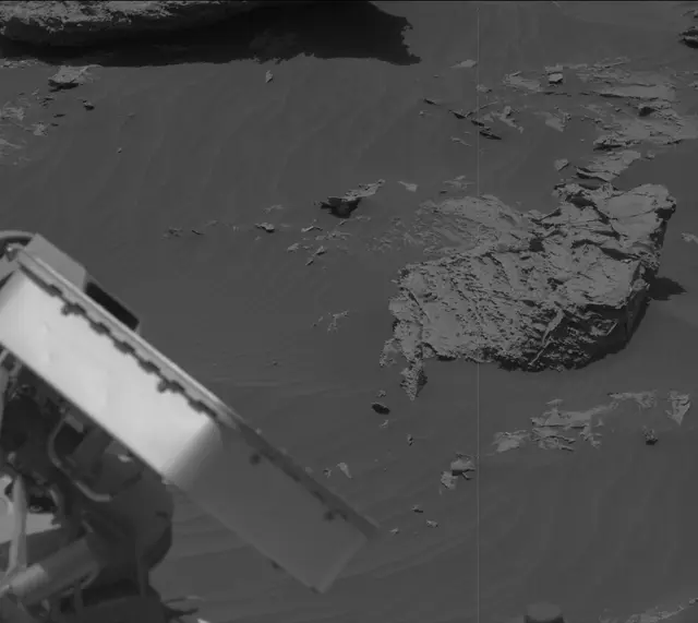 Sol 3085: Mast Camera (Mastcam)