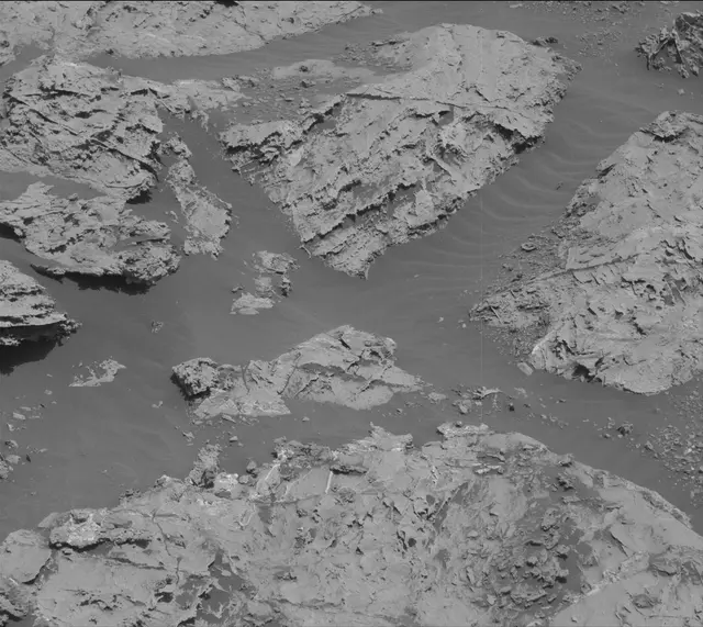 Sol 3085: Mast Camera (Mastcam)