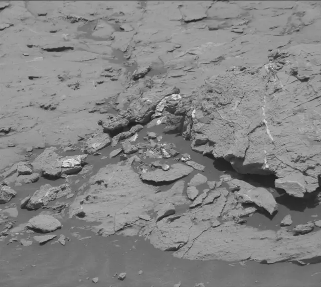 Sol 3085: Mast Camera (Mastcam)