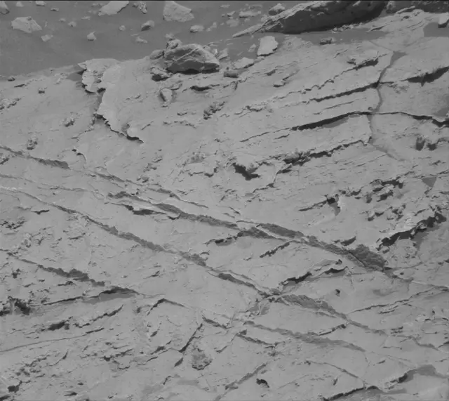 Sol 3085: Mast Camera (Mastcam)
