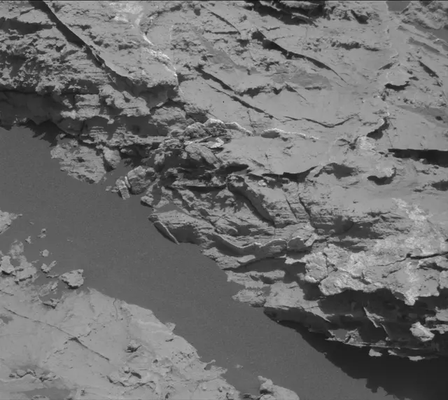 Sol 3085: Mast Camera (Mastcam)
