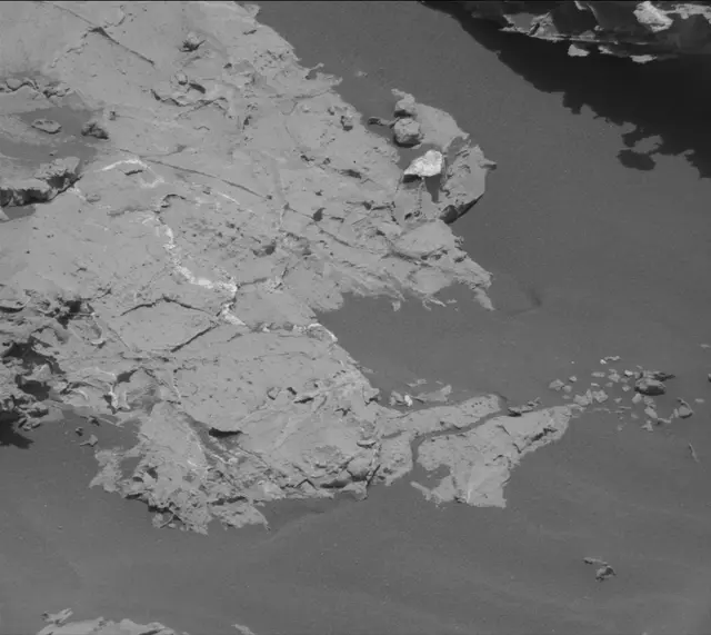 Sol 3085: Mast Camera (Mastcam)