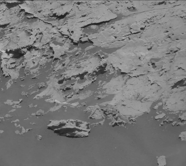 Sol 3085: Mast Camera (Mastcam)