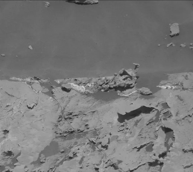 Sol 3085: Mast Camera (Mastcam)