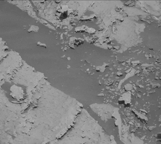 Sol 3085: Mast Camera (Mastcam)